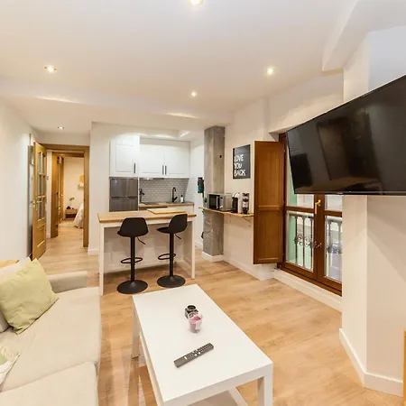 Cozy In The Heart Of Διαμέρισμα Χιχόν